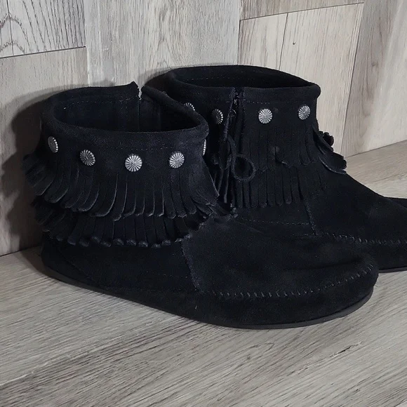 Minnetonka Womens 11 Double Fringe Suede Zip Boots Moccasin Style Southwestern - Picture 2 of 9